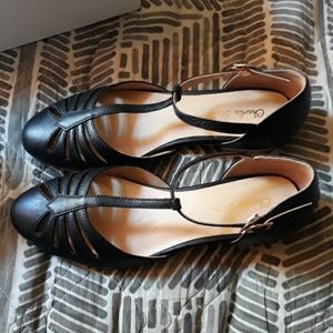 Charlie Stone Singapore Flats